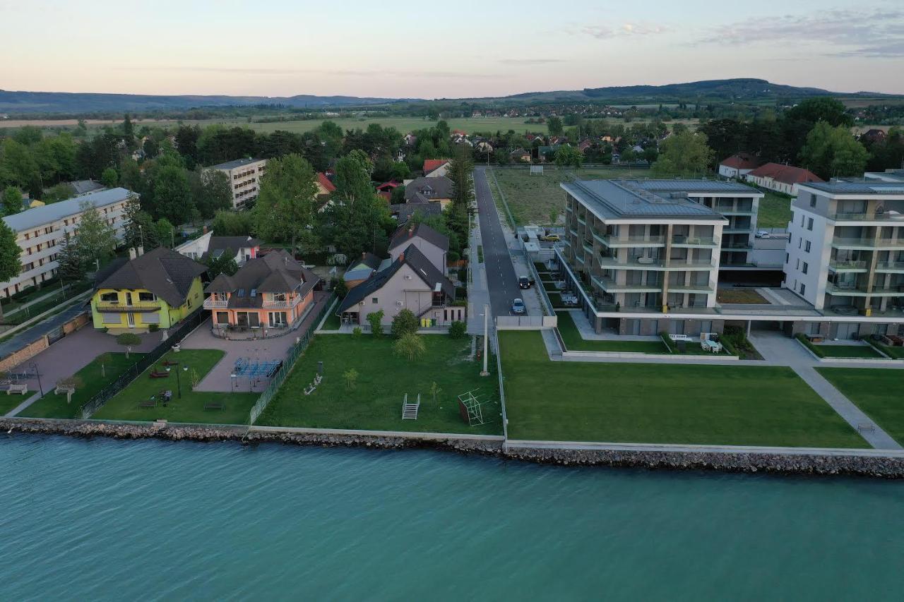 Hullam Apartman バラトンレッレ エクステリア 写真